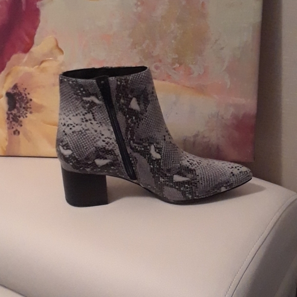 esprit Maren Booties NEW - Picture 4 of 9